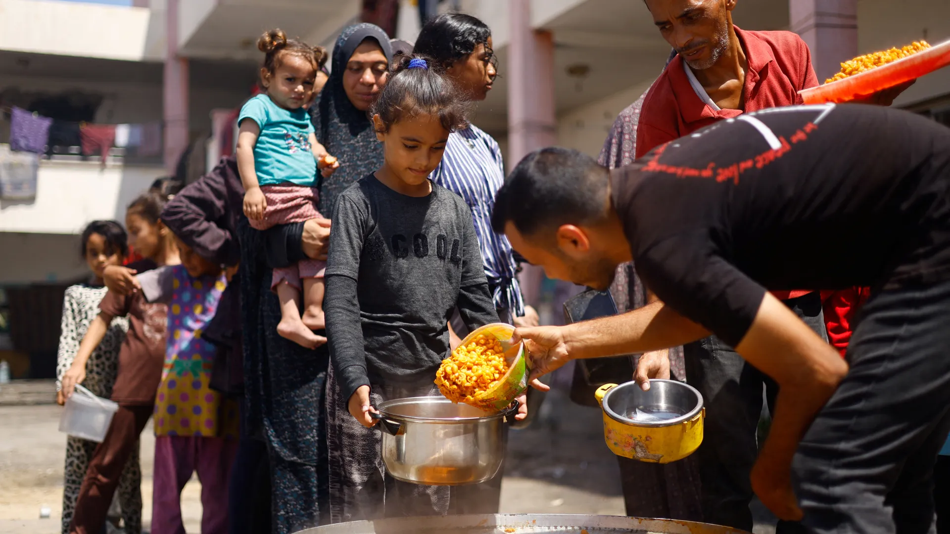 Israel-Gaza war in maps and charts: Live tracker